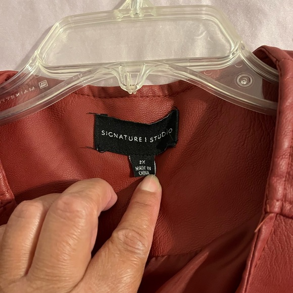 Signature Studio Jacket - Picture 3 of 6